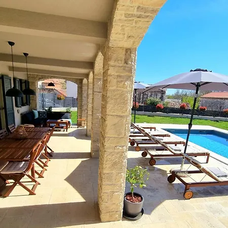 Ajda With Heated Privat Pool, Jacuzzi, Sauna, 4 Bedroom, 4 Bathroom Villa Svetvincenat