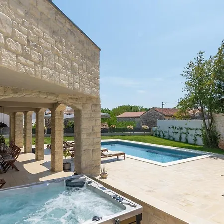 Villa Ajda With Heated Privat Pool, Jacuzzi, Sauna, 4 Bedroom, 4 Bathroom Svetvincenat