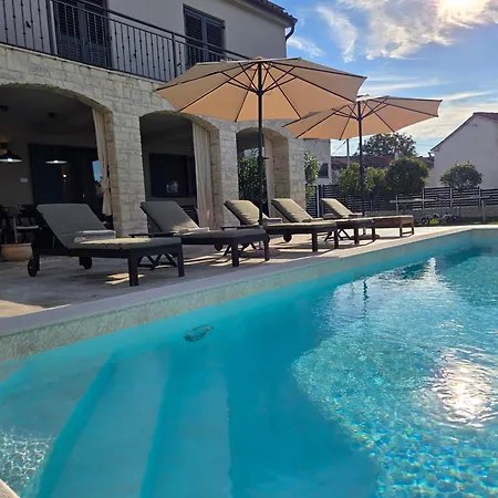 Ajda With Heated Privat Pool, Jacuzzi, Sauna, 4 Bedroom, 4 Bathroom