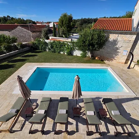Ajda With Heated Privat Pool, Jacuzzi, Sauna, 4 Bedroom, 4 Bathroom